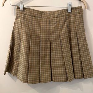 Aritzia Sunday Best pleated mini skirt